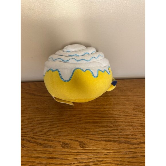 2013 SHOPKINS CUPCAKE NAMED "CINDY BON" PLUSH/STUFFED CUPCAKE - Picture 2 of 2